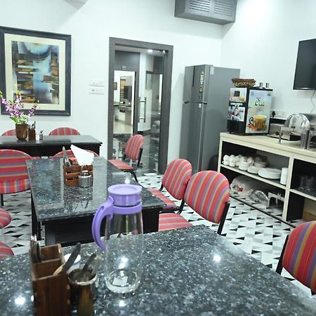 Elgin Suites Kolkata Exterior photo